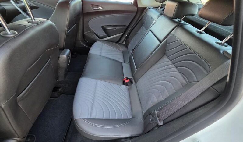 Opel Astra 1.4 Turbo Color Edition full