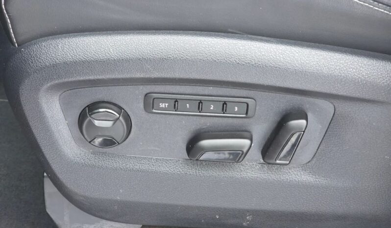 Volkswagen Multivan 2.0 BiTDI L1 Highline 4Motion DSG Dla Niepełnosprawnych PFRON full