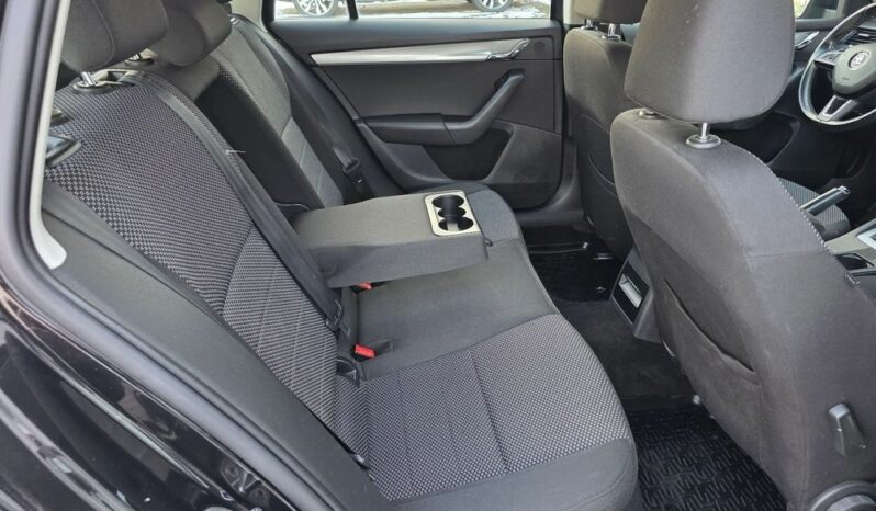 Skoda Octavia 1.6 TDI Ambition full