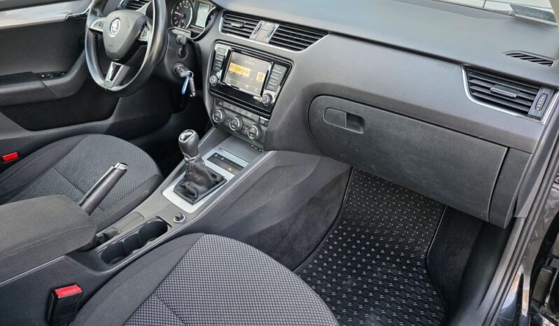Skoda Octavia 1.6 TDI Ambition full