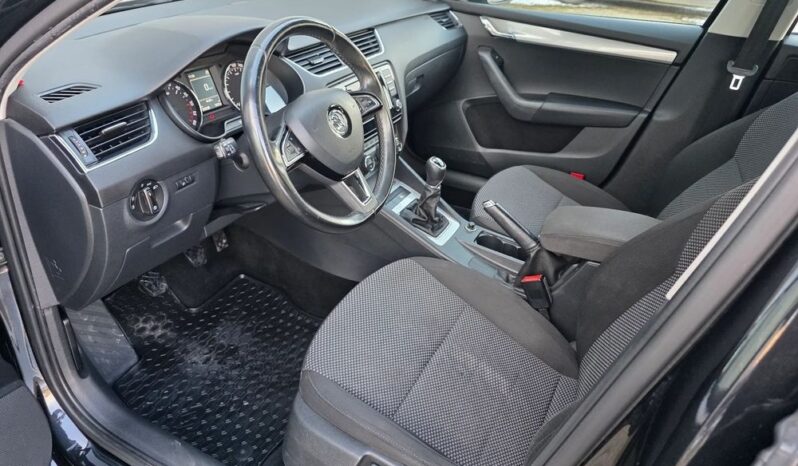 Skoda Octavia 1.6 TDI Ambition full