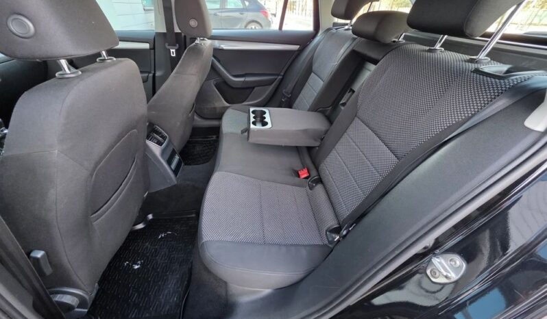 Skoda Octavia 1.6 TDI Ambition full