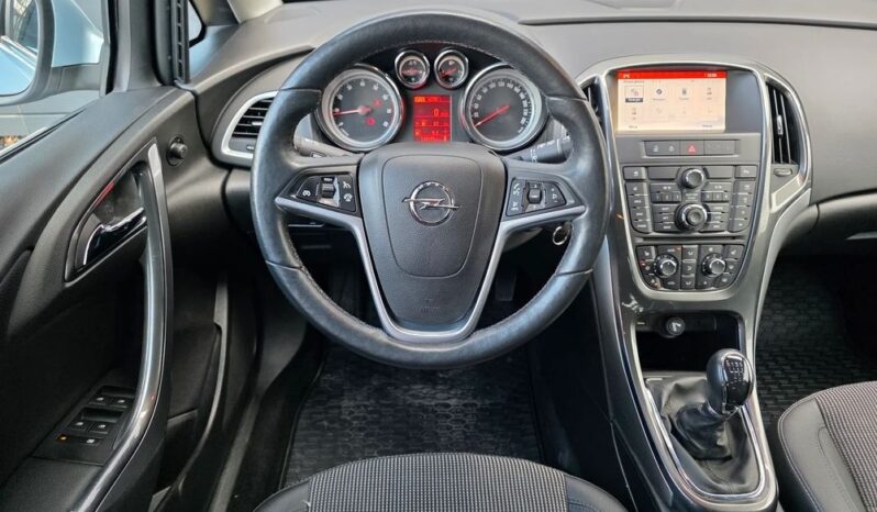 Opel Astra 1.4 Turbo Exklusiv full