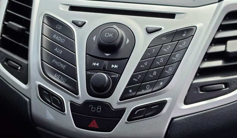 Ford Fiesta 1.4 Autom Titanium full