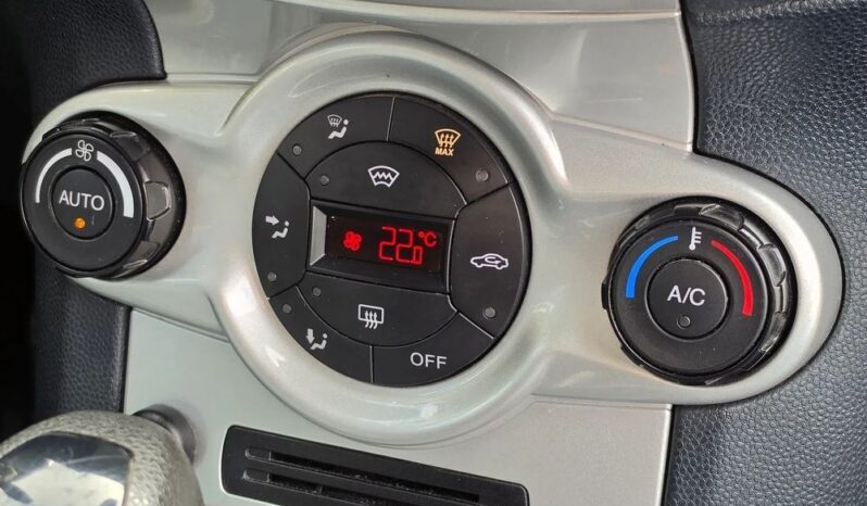 Ford Fiesta 1.4 Autom Titanium full