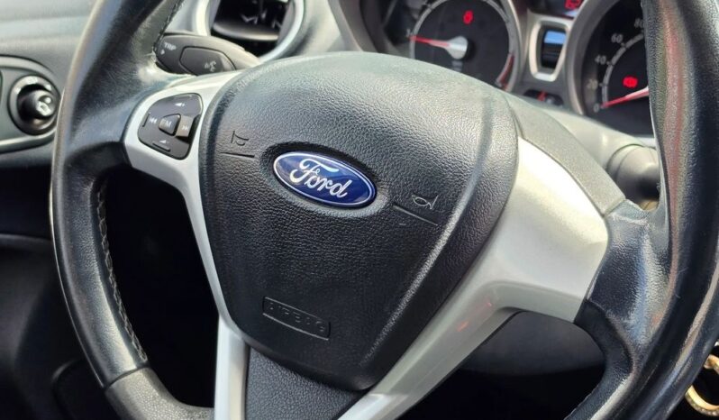 Ford Fiesta 1.4 Autom Titanium full