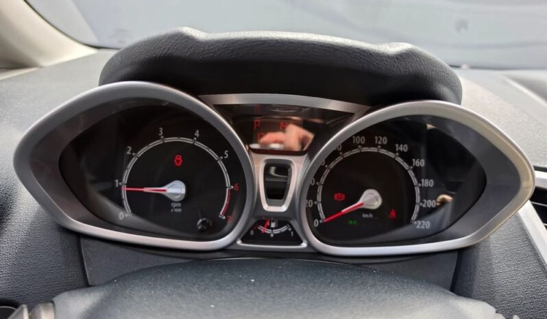 Ford Fiesta 1.4 Autom Titanium full