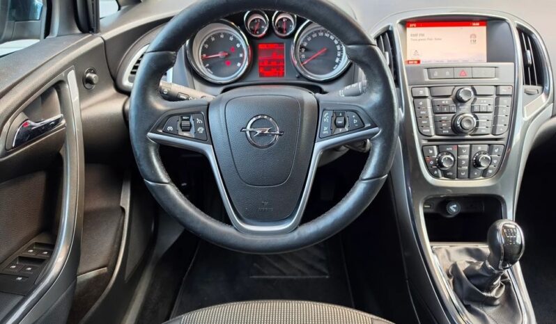 Opel Astra 1.4 Turbo Exklusiv full